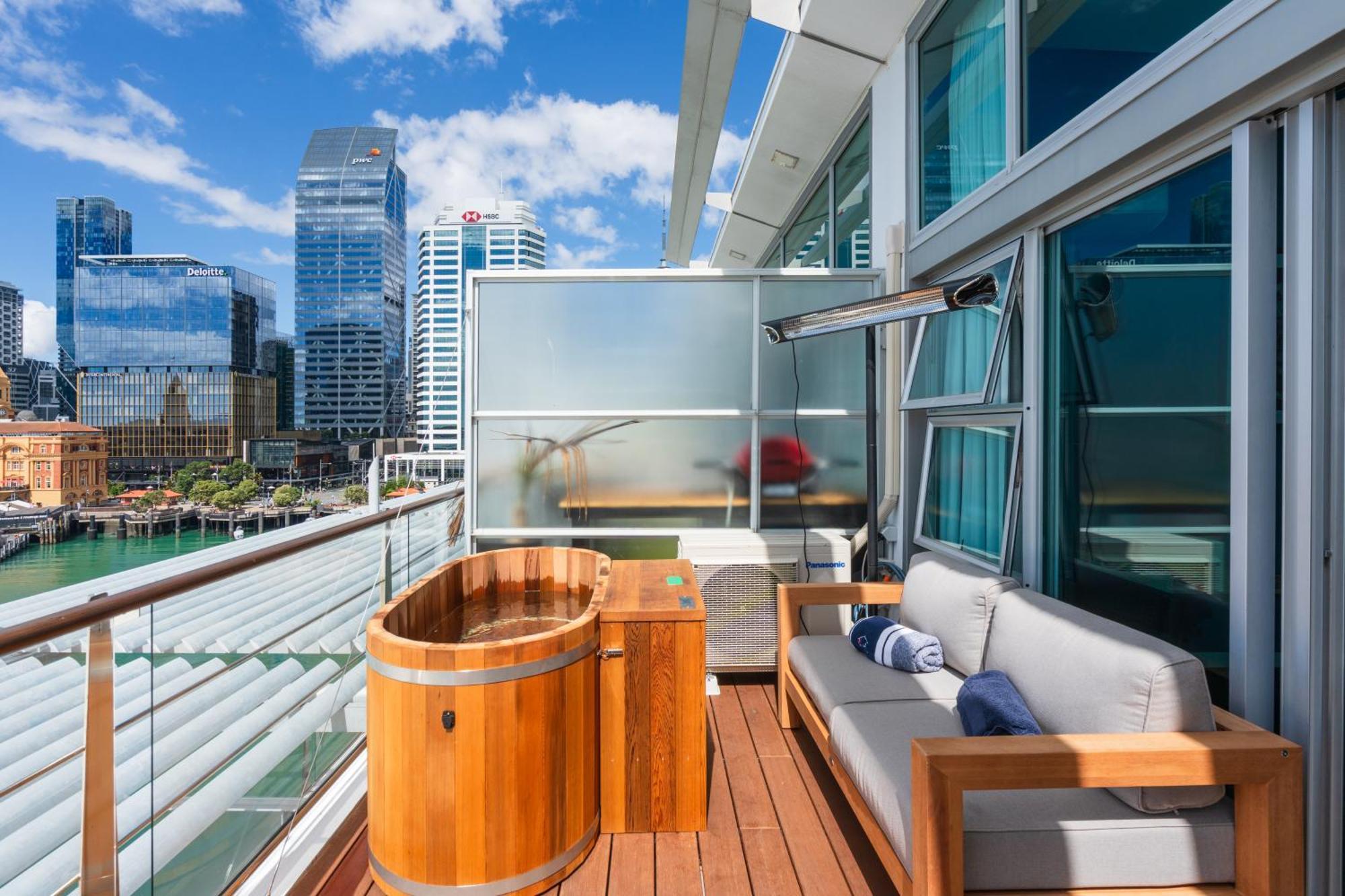 Penthouse Apartment With Stunning Harbour Views Auckland Buitenkant foto