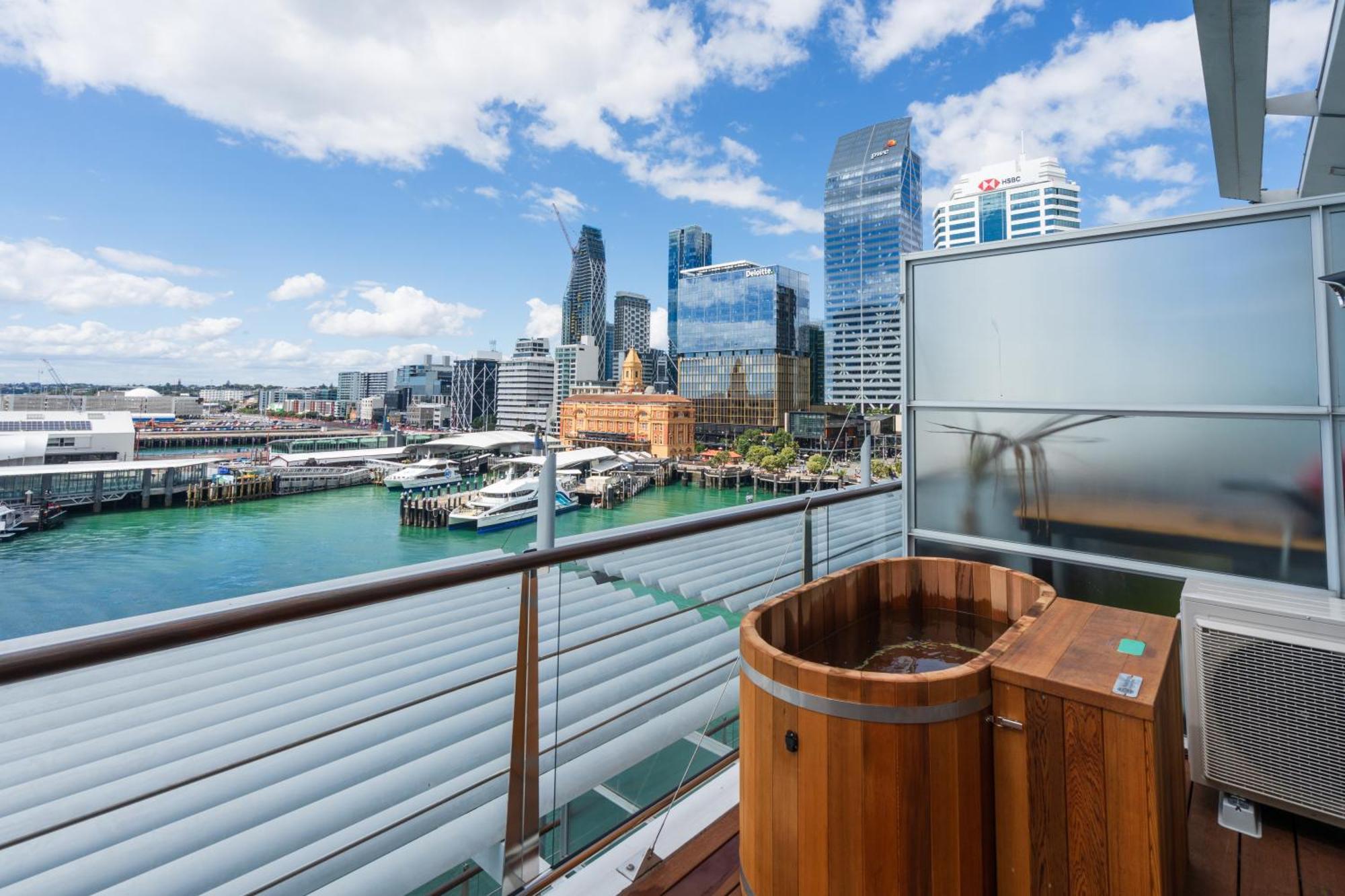 Penthouse Apartment With Stunning Harbour Views Auckland Buitenkant foto